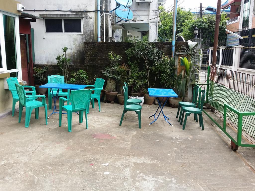 Ostello T Venus Yangon Esterno foto