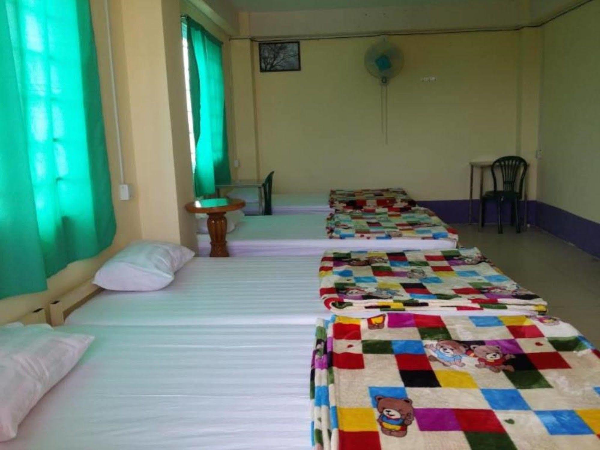 Ostello T Venus Yangon Esterno foto