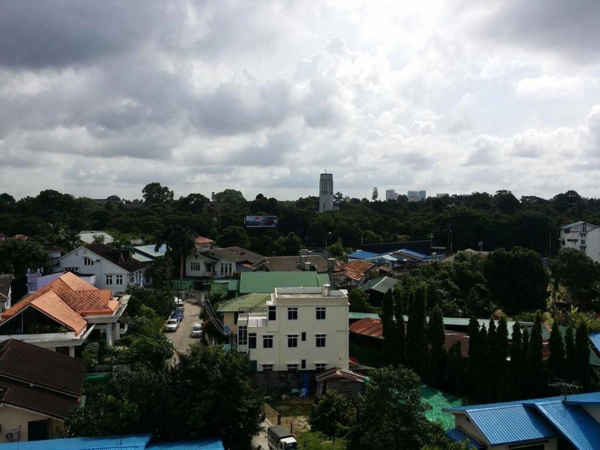 Ostello T Venus Yangon Esterno foto